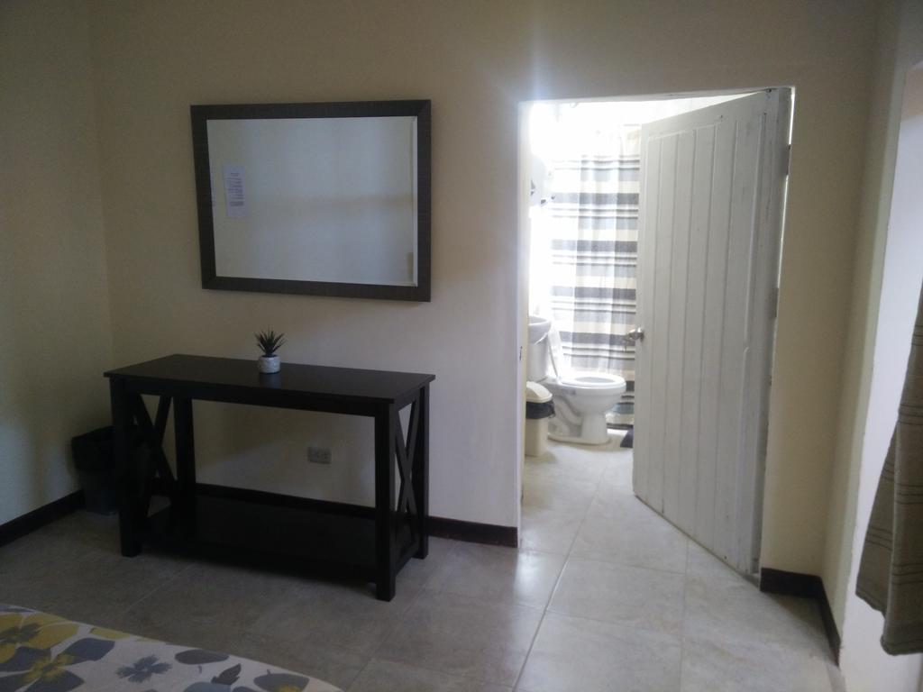 איקה Wild Olive Guest House מראה חיצוני תמונה